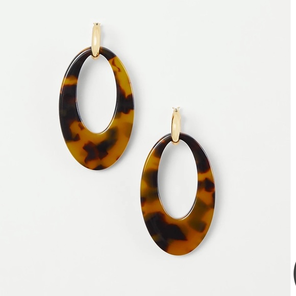 Ann Taylor Oval Tortoiseshell Print Hoop Earrings - Picture 2 of 2